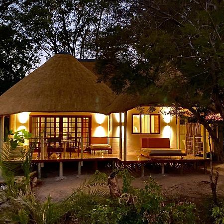 Ndhovu Safari Lodge Mahango Ngoại thất bức ảnh